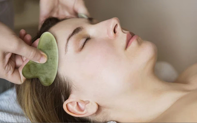 what does gua sha do for your face