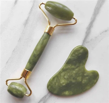 The Customer in Kazakhstan Told Us That They Need To Return The Jade Products
